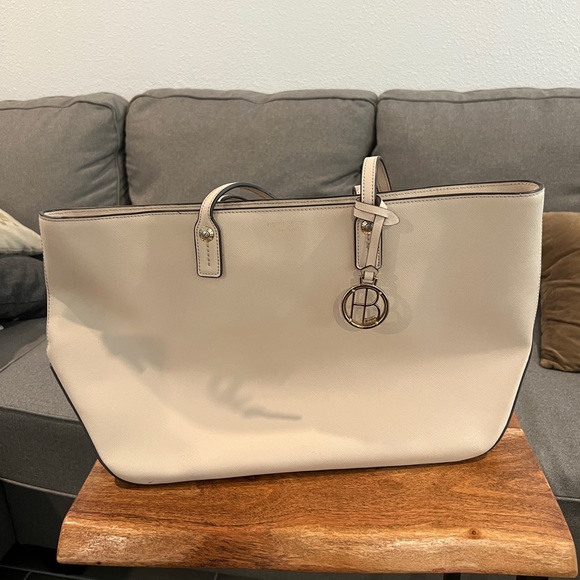 Henri Bendel XL Tote - Picture 1 of 9